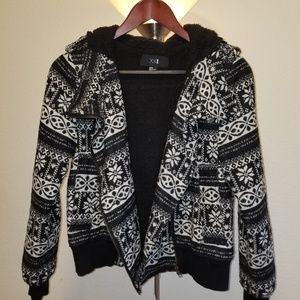 Forever 21 XXI Black & White Jacket Tribal Pattern